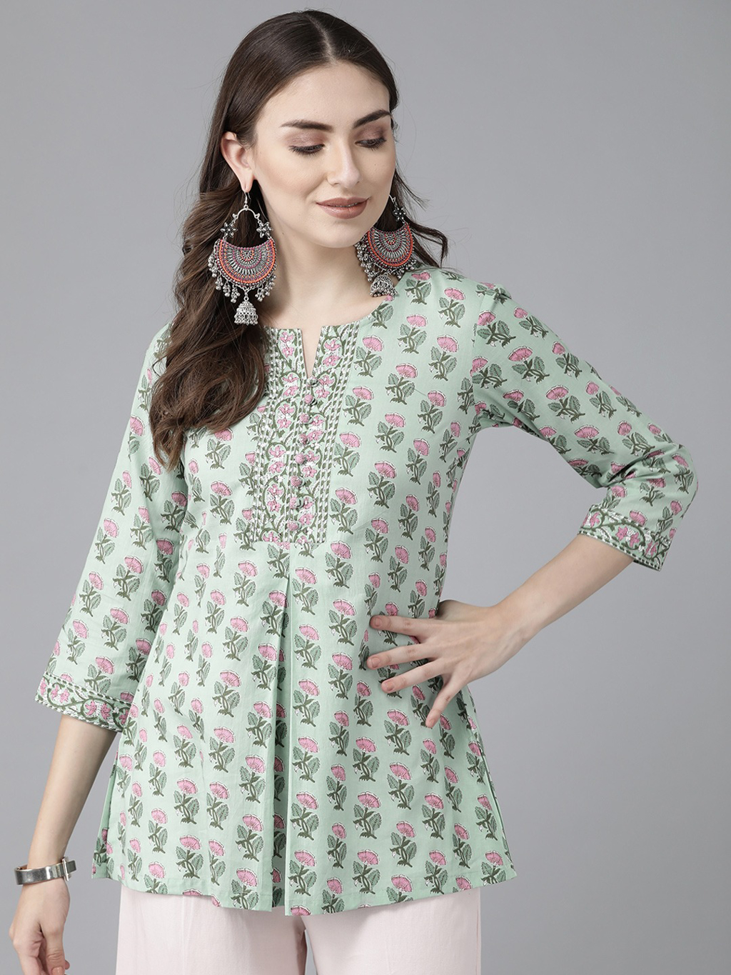 Women Green & Pink Floral Printed Sequinned Pure Cotton Kurti